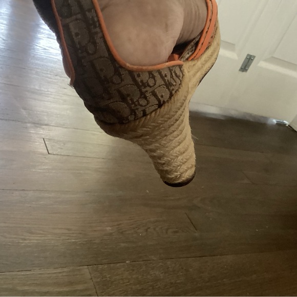 *DIOR* monogram closed toe ribbon strap.8.5 - Picture 8 of 8